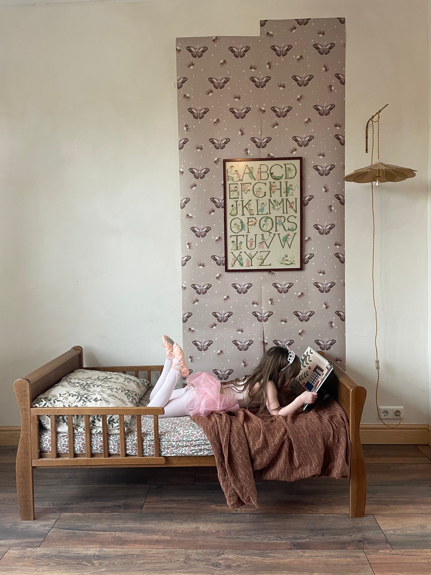 Papier peint pour chambre d'enfant - Le rêve d'Ophelia - Rose poussiéreux