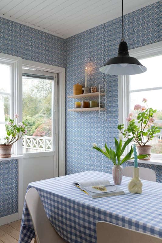 Sandberg Wallpaper - Lyckan, Sapphire - S10150