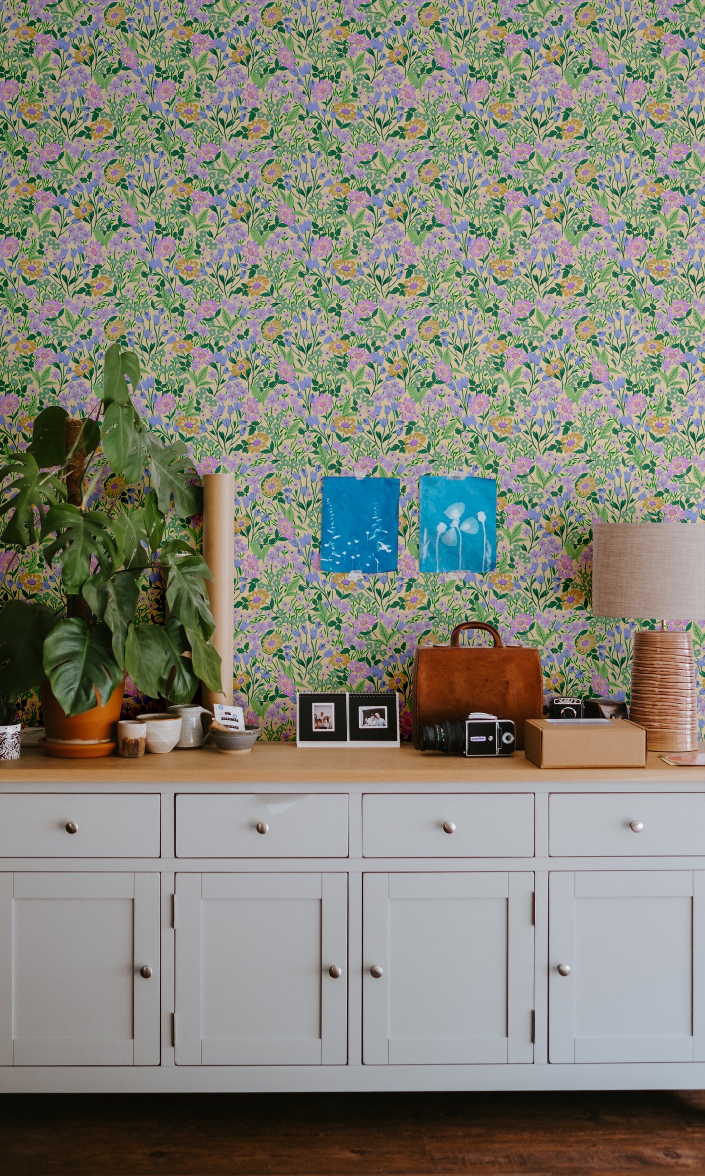 Summer Gray Wallpaper - Lola, Petit - Lemon