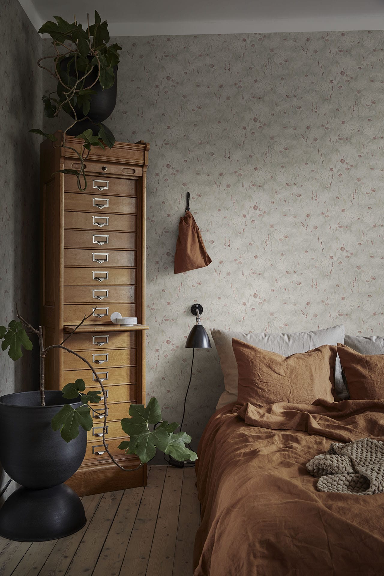 Papier peint Sandberg - Tove - Vert sauge