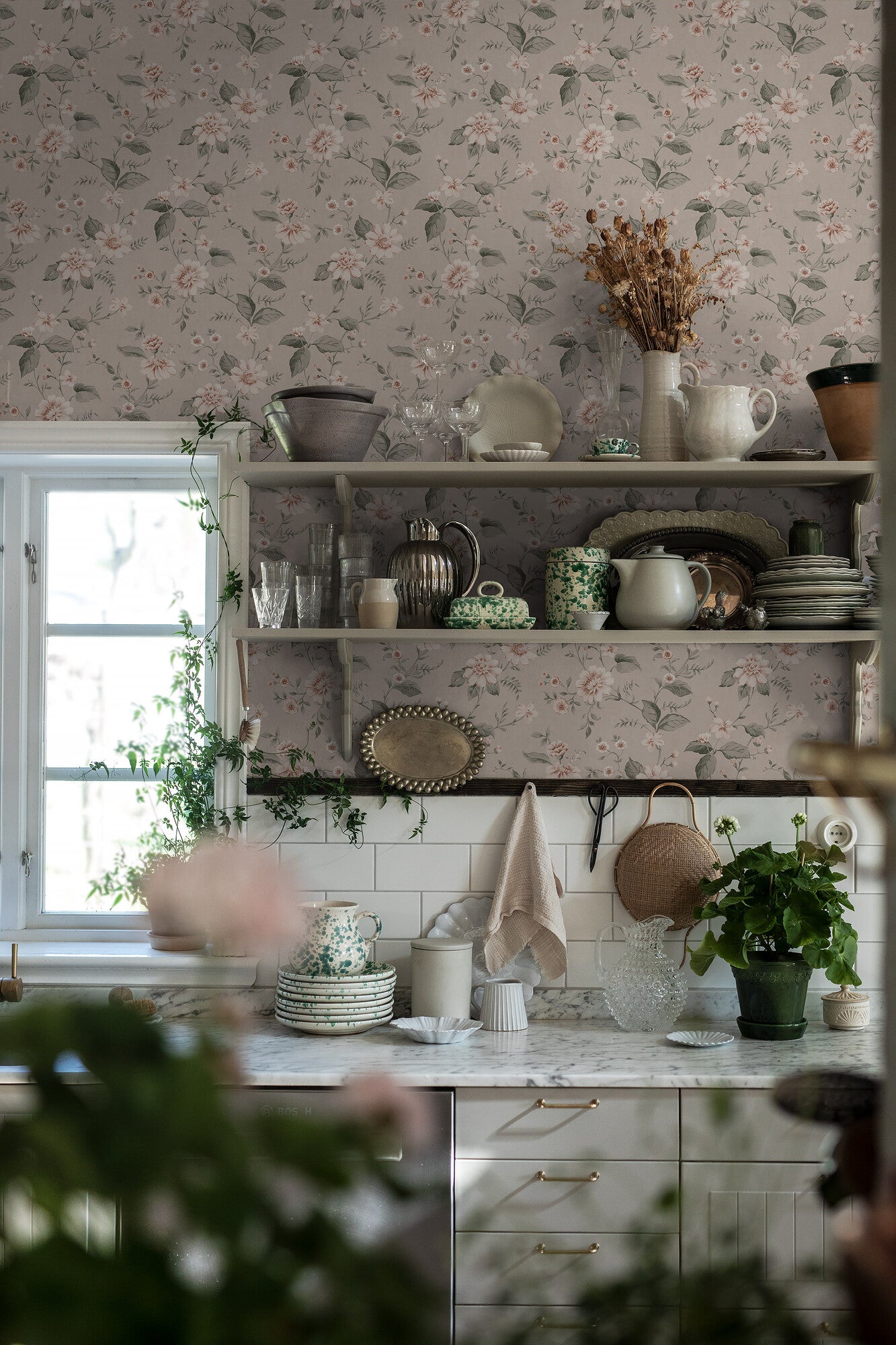 Papier peint Borastapeter - Le Cottage de Laura - Rose Poussiéreux