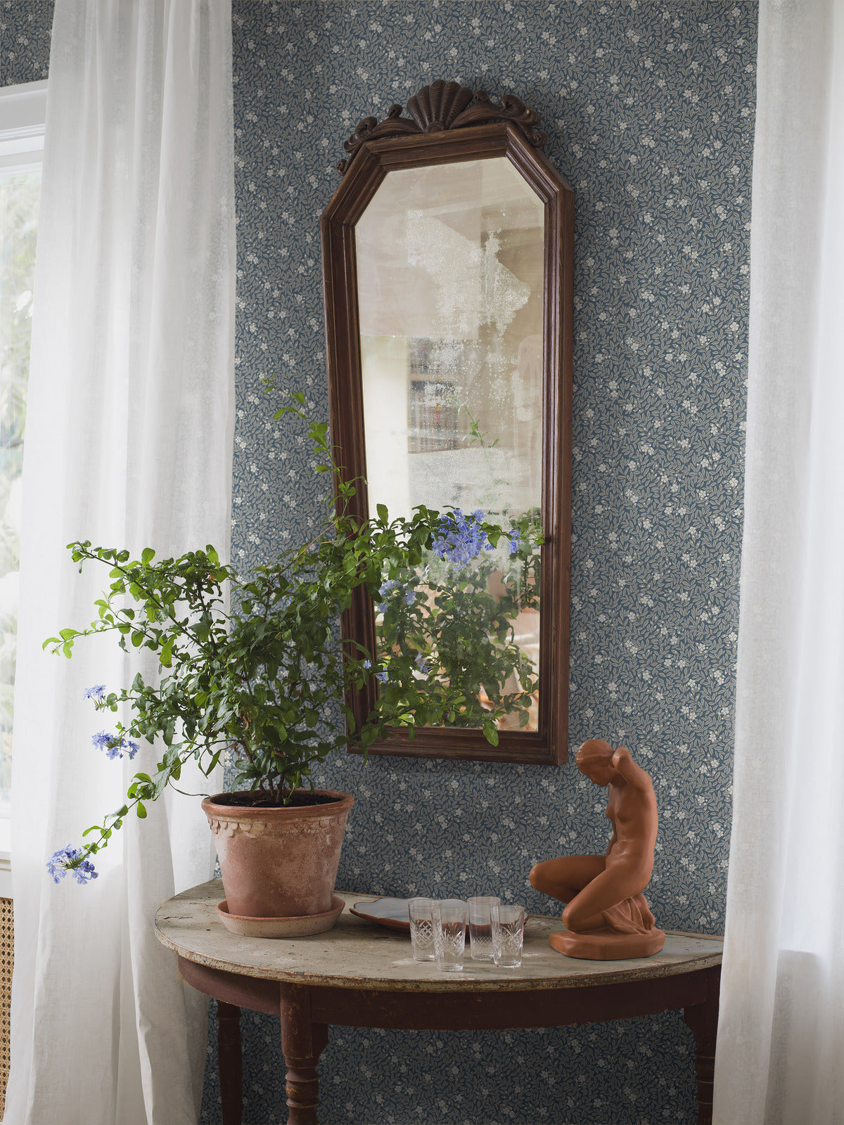 Borastapeter Wallpaper - Myrten - Blue