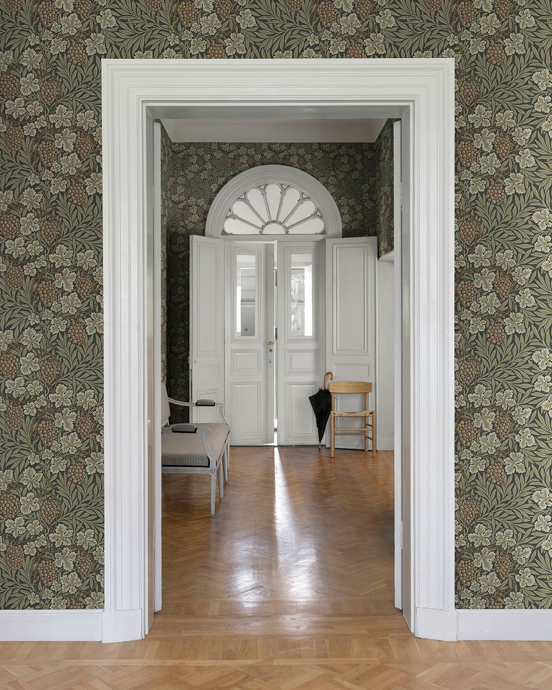 William Morris Wallpaper - Vine - Brown