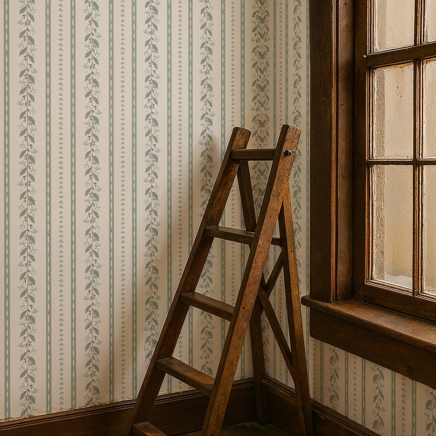 Wallpaper Stripes - Luna - Green