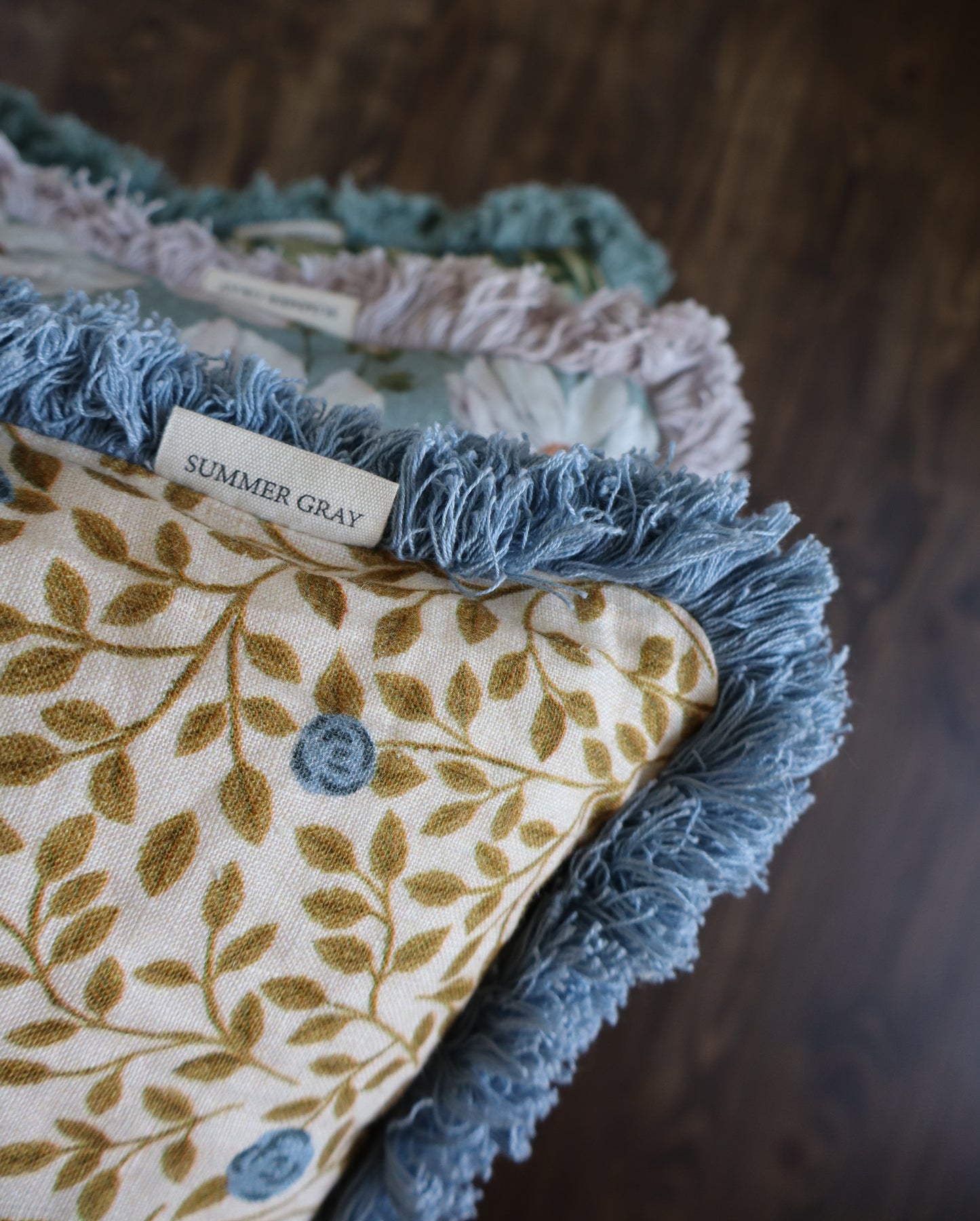 Housse de coussin en lin - Summer Gray - Climbing Rose