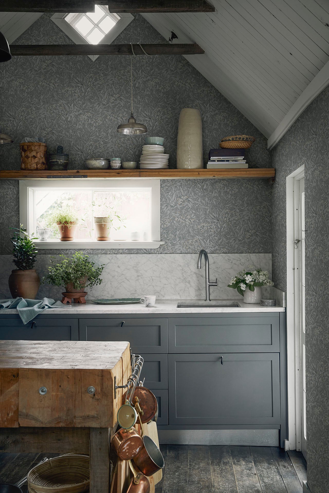 Sandberg Wallpaper - Malin Mineral Grey