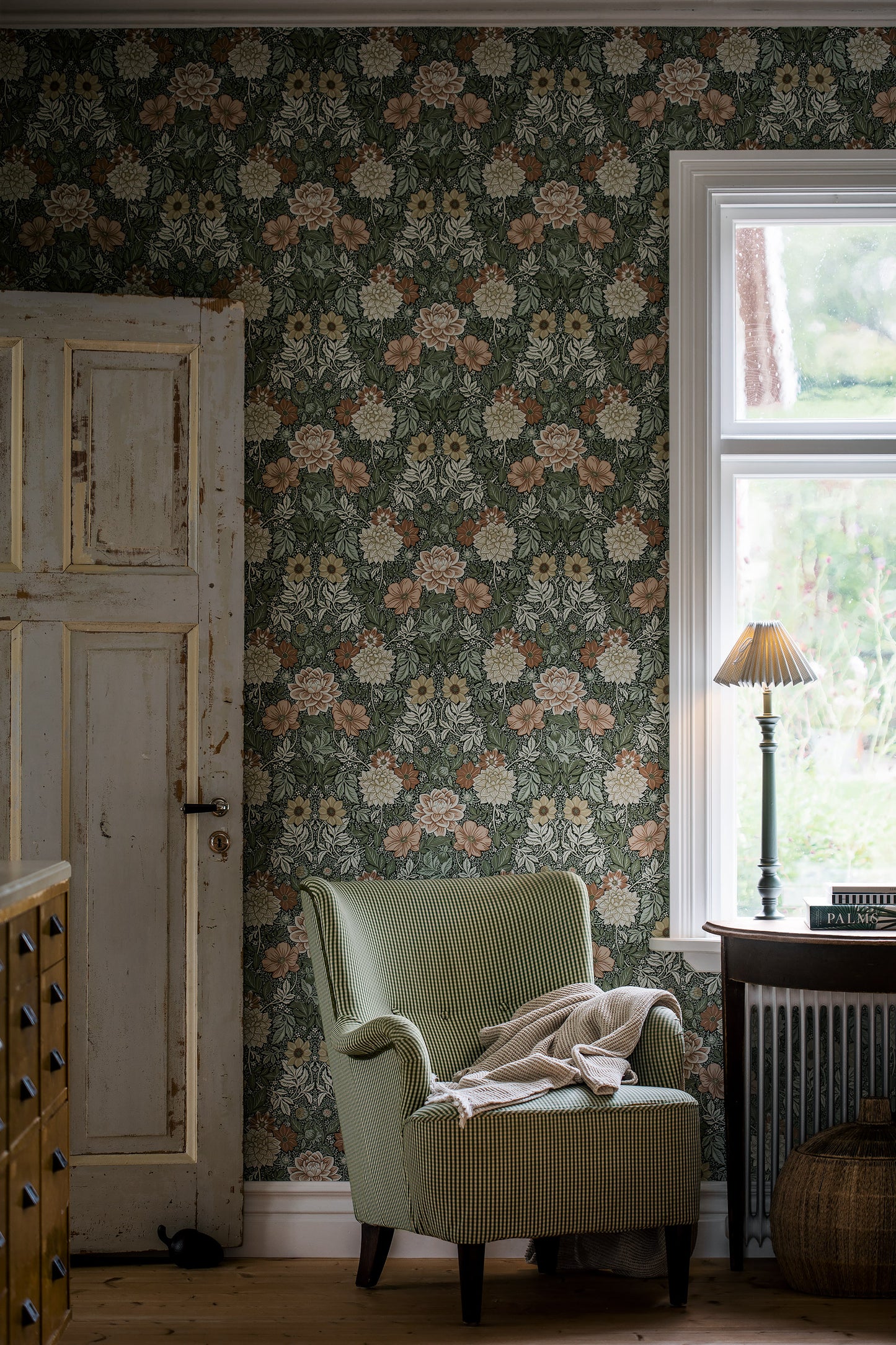 Borastapeter Wallpaper - Dahlia Garden 7666 - Dark Green
