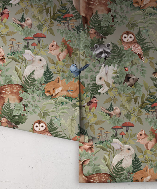 Papier peint pour chambre d'enfant - Dans les bois par Fleur Harris - Vert poussiéreux